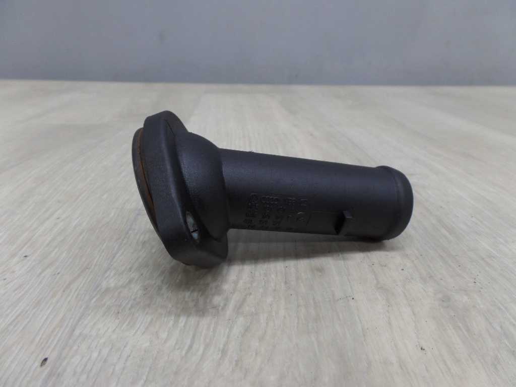 VW TIGUAN 2.0 TDI 07-16 OBUDOWA TERMOSTATU KROCIEC 03L121121