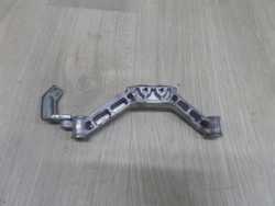 DAIHATSU TERIOS II 1.5 LAPA WSPORNIK KOLEKTORA PRZEPUSTNICY SILNIKA 06-16