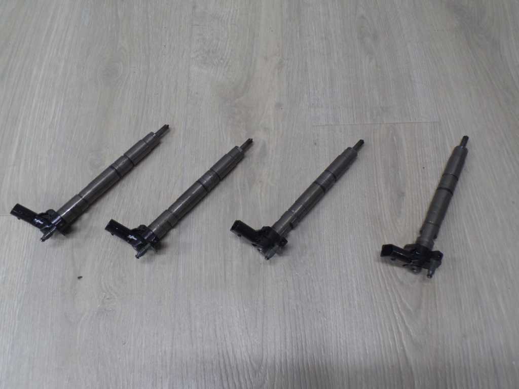 VW AUDI SEAT SKODA 2.0 TDI CBA WTRYSK WTRYSKIWACZ 03L130277 0445116030