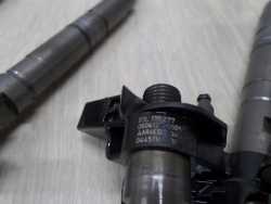 VW AUDI SEAT SKODA 2.0 TDI CBA WTRYSK WTRYSKIWACZ 03L130277 0445116030