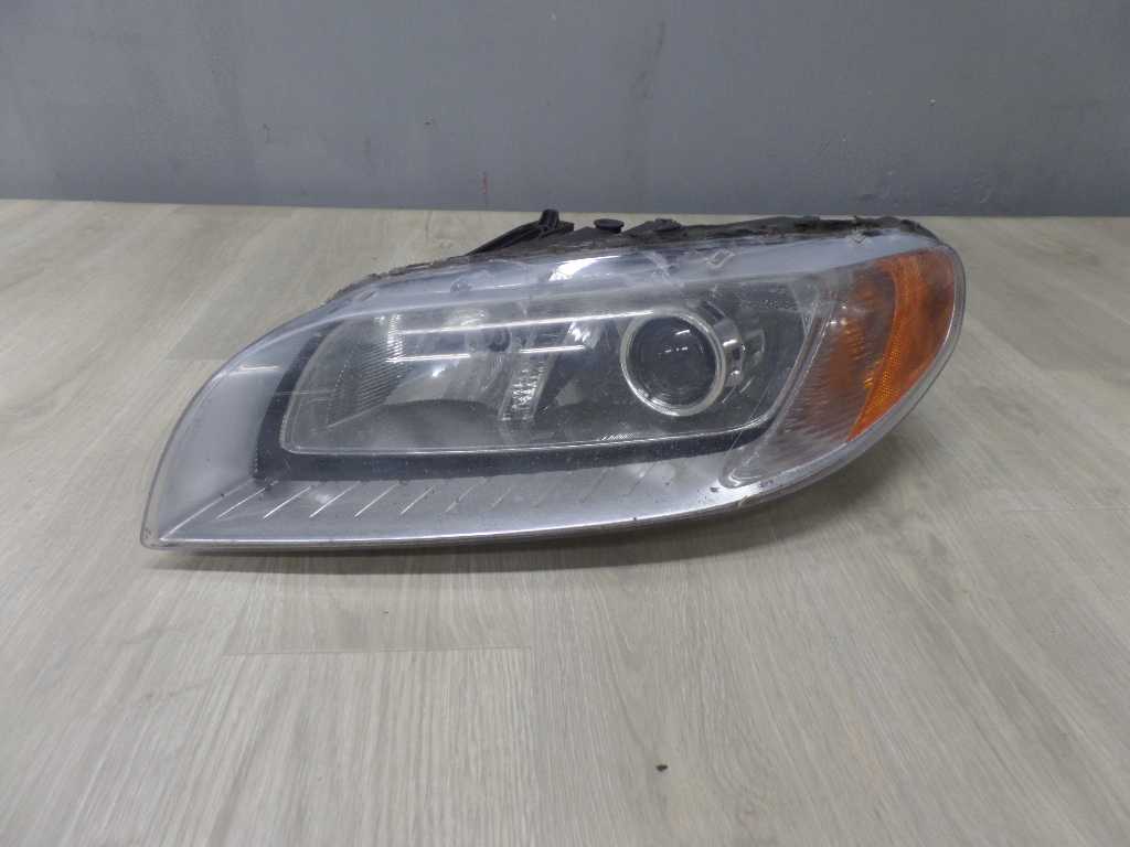 VOLVO S80 II V70 III XC 06-13 LAMPA REFLEKTOR LEWY UK 31214353