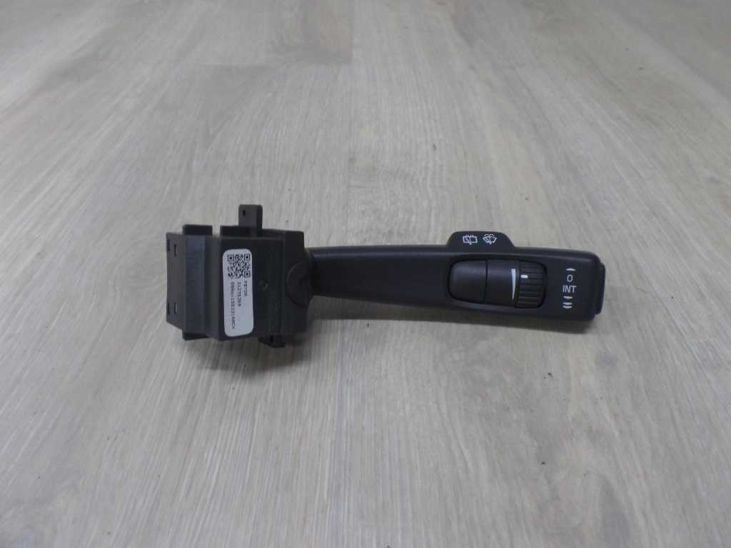 VOLVO V70 III 07-16 MANETKA PRZELĄCZNIK WYCIERACZEK 31275359