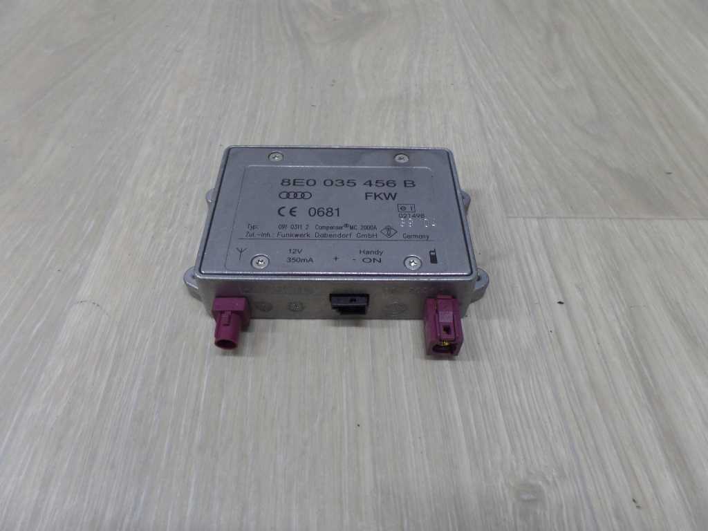 AUDI A6 C6 WZMACNIACZ RADIA ANTENY 4E0035456B