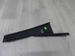VOLVO S80 II V70 III XC70 06-13 LISTAWA OSLONA SLUPKA DRZWI PRAWY TYL TYLNA