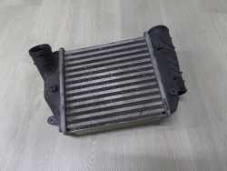 AUDI A6 C6 3.0 TDI CHLODNICA INTERCOOLER POWIETRZA LEWY 4F0145805E