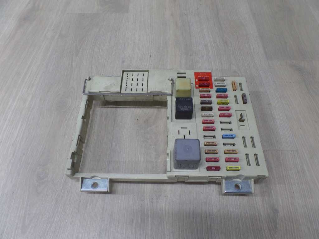 MAN TGL TGM TGA SKRZYNKA BEZPIECZNIKOW STEROWNIK DRZWI 81254446074