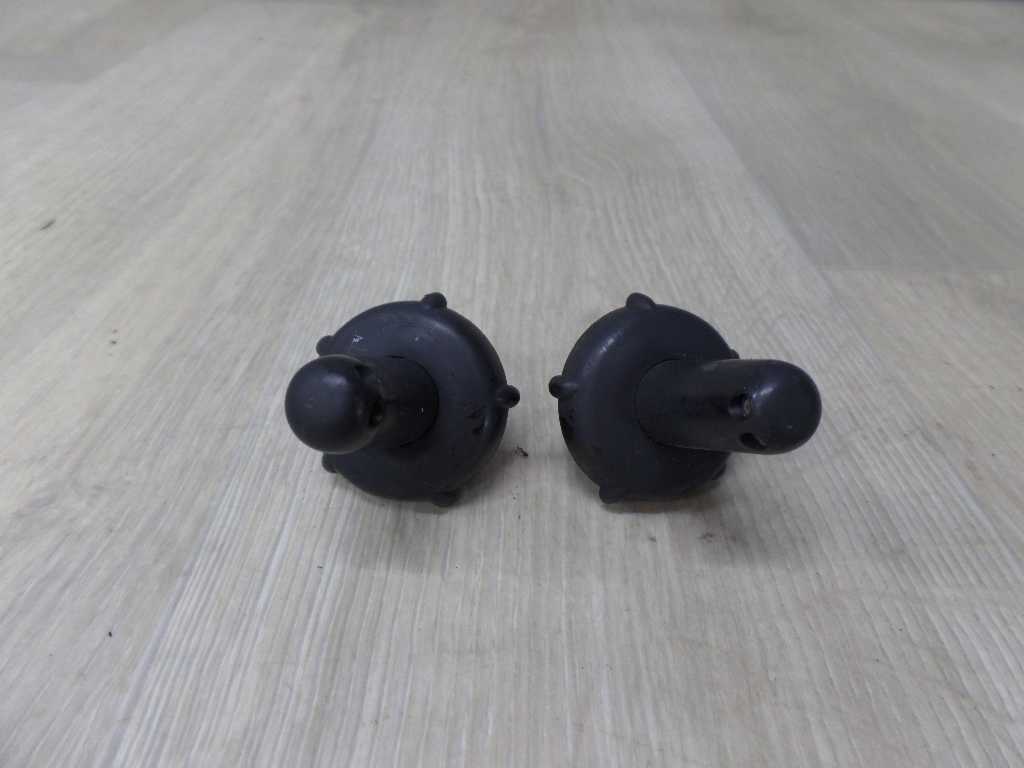 ISUZU NPR NQR NKR DYSZA SPRYSKIWACZA SPRYSKIWACZ SZYBY 04-07