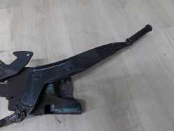 ISUZU NPR NQR NKR ZAMEK RYGIEL KABINY 04-07
