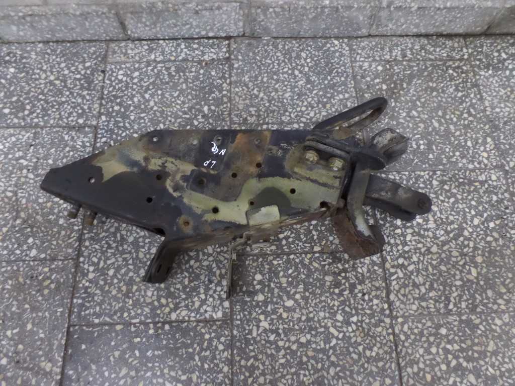 ISUZU NPR NQR NKR LAPA PODUSZKA MOCOWANIE KABINY LEWE 04-07