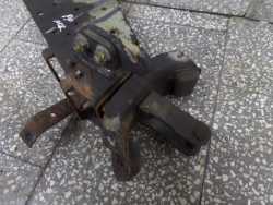 ISUZU NPR NQR NKR LAPA PODUSZKA MOCOWANIE KABINY PRAWE 04-07