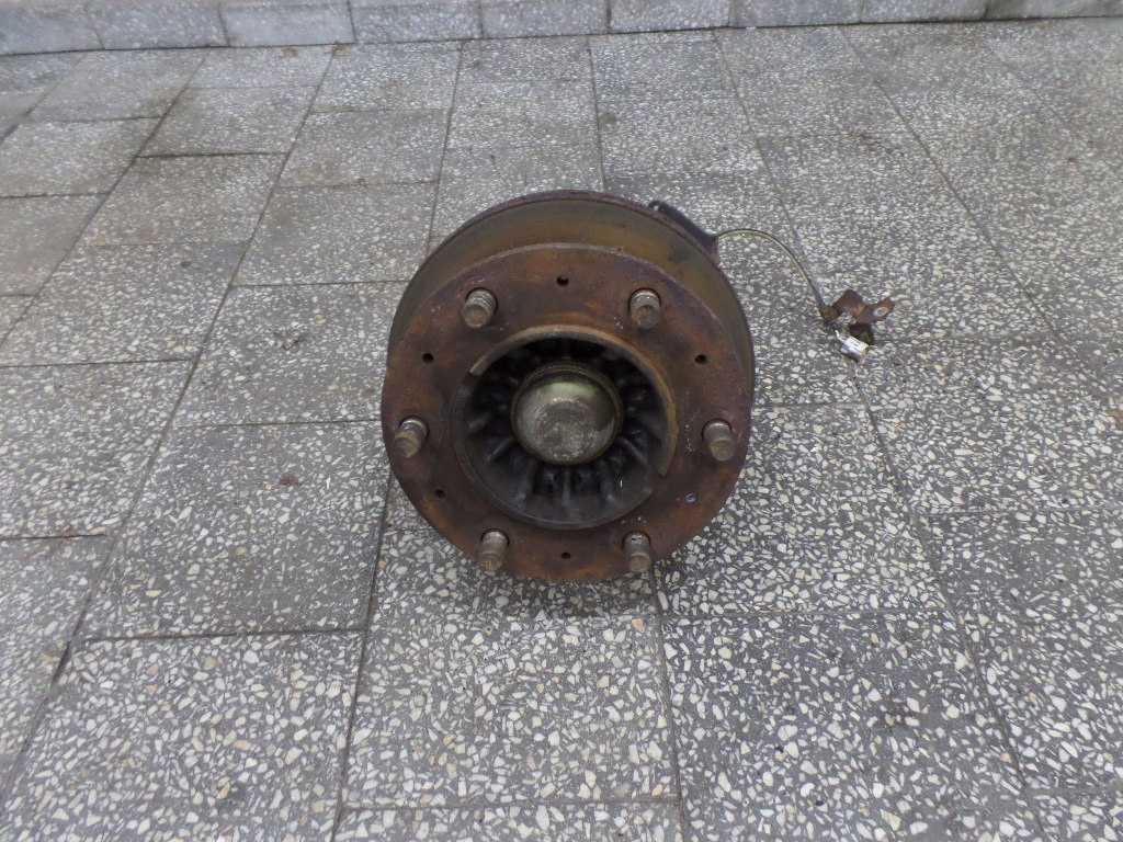 ISUZU NPR NQR NKR PIASTA ZWROTNICA PRAWA PRZOD ABS 17.5 01-07