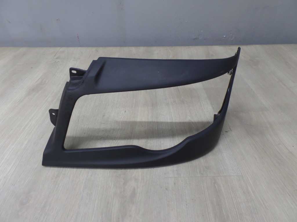PIAGGIO PORTER 10- GRILL ATRAPA LAMPY REFLEKTORA RAMKA B000832
