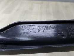 PIAGGIO PORTER 10- GRILL ATRAPA LAMPY REFLEKTORA RAMKA B000832
