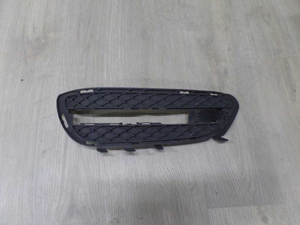 MERCEDES E KLASA W212 KRATKA ZDERZAKA LEWA A2128851723
