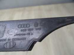 AUDI A4 B7 ZASLEPKA KRATKA ZDERZAKA HALOGENU LEWA 8E0807173 04-07