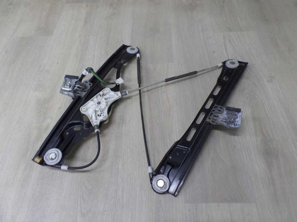 MERCEDES E KLASSA W211 PODNOSNIK MECHANIZM SZYBY LEWY PRZOD 2117200146