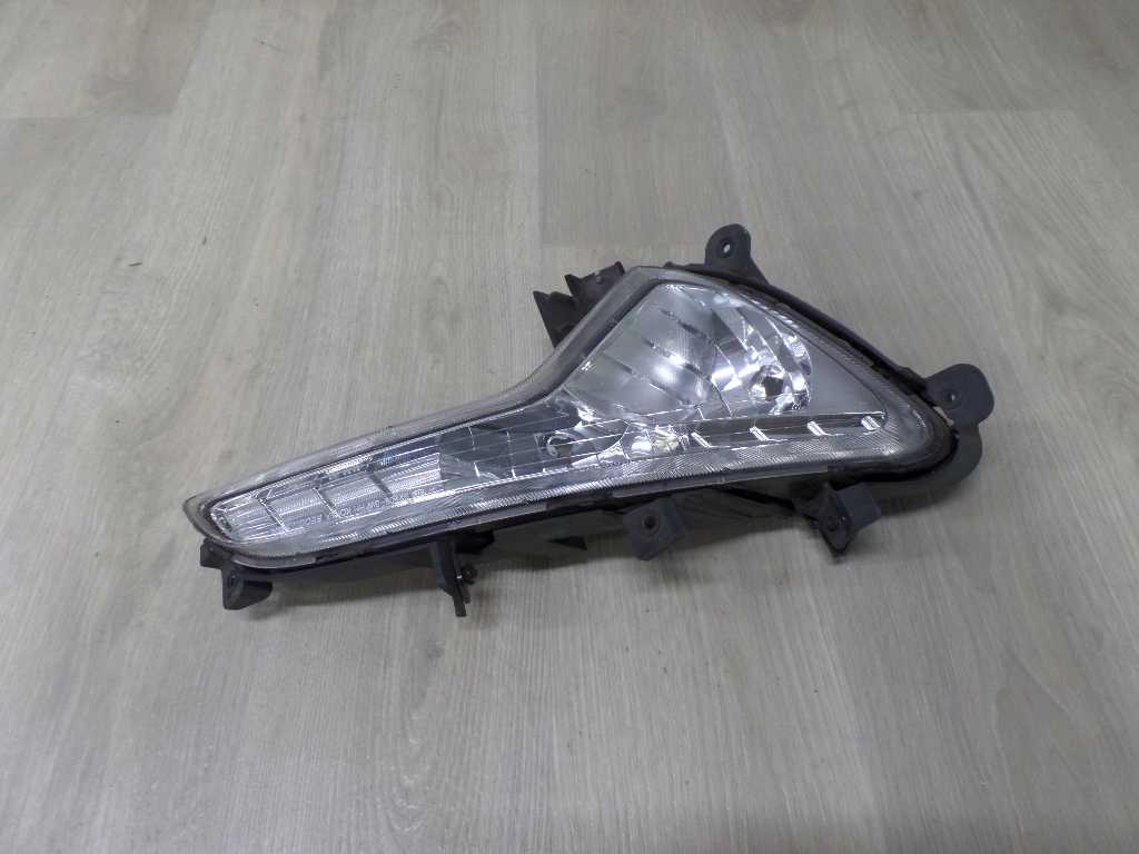 KIA SPORTAGE III 10-15 HALOGEN LAMPA PRAWY PRZOD 92202-3W