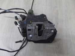 MERCEDES E KLASA W211 ZAMEK DRZWI LEWY PRZOD 2117200335 004133112640 02-09