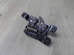 MERCEDES A KLASA W169 ZAMEK MASKI A1698800560
