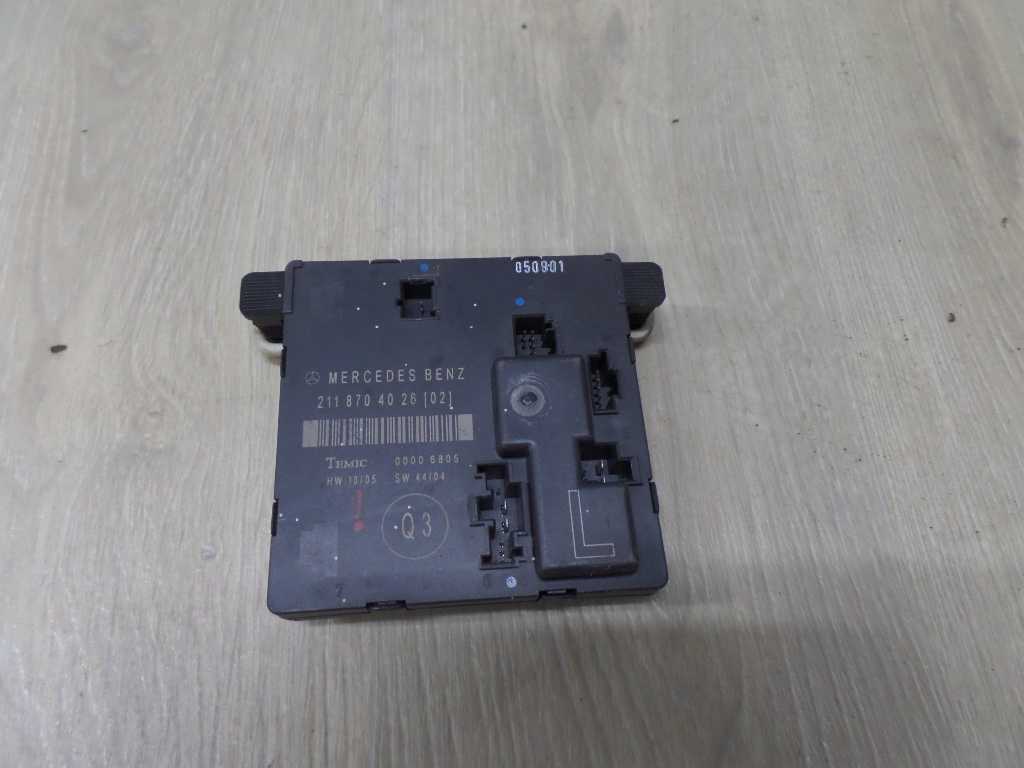 MERCEDES E KLASSA W211 02- MODUL STEROWNIK DRZWI LEWY TYL 2118704026