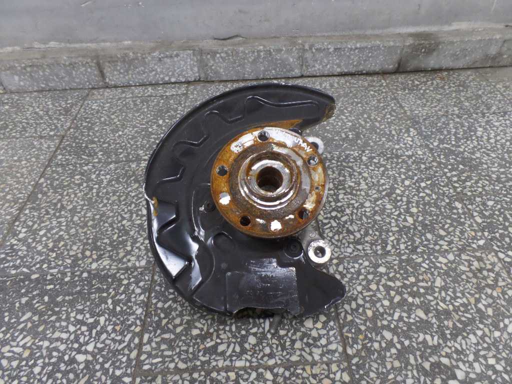 VW PASSAT B8 TOURAN III Q2 OCTAVIA 15- PIASTA ZWROTNICA PRAWA PRZOD 5Q0407258A