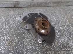 RENAULT MEGANE IV 1.6 16- PIASTA ZWROTNICA LEWY PRZOD