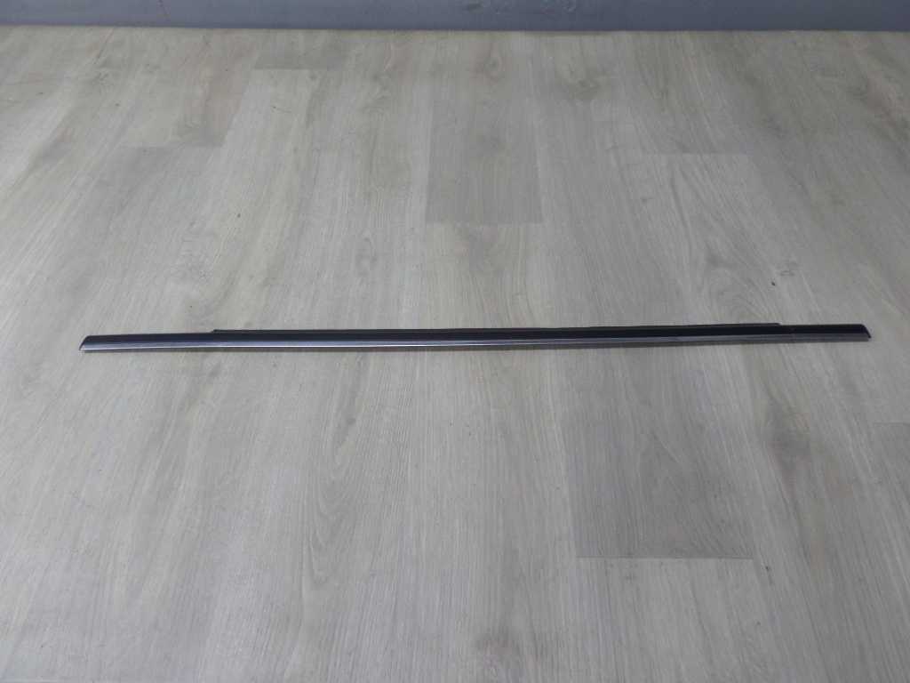 MERCEDES A KLASSA W169 04- LISTWA ZGARNIAJACA SZYBY PRAWY TYL CHROM A1697200424