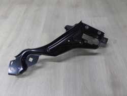 MERCEDES C KLASA W204 OKULAR PASA PRZEDNIEGO PRAWY A2046201091
