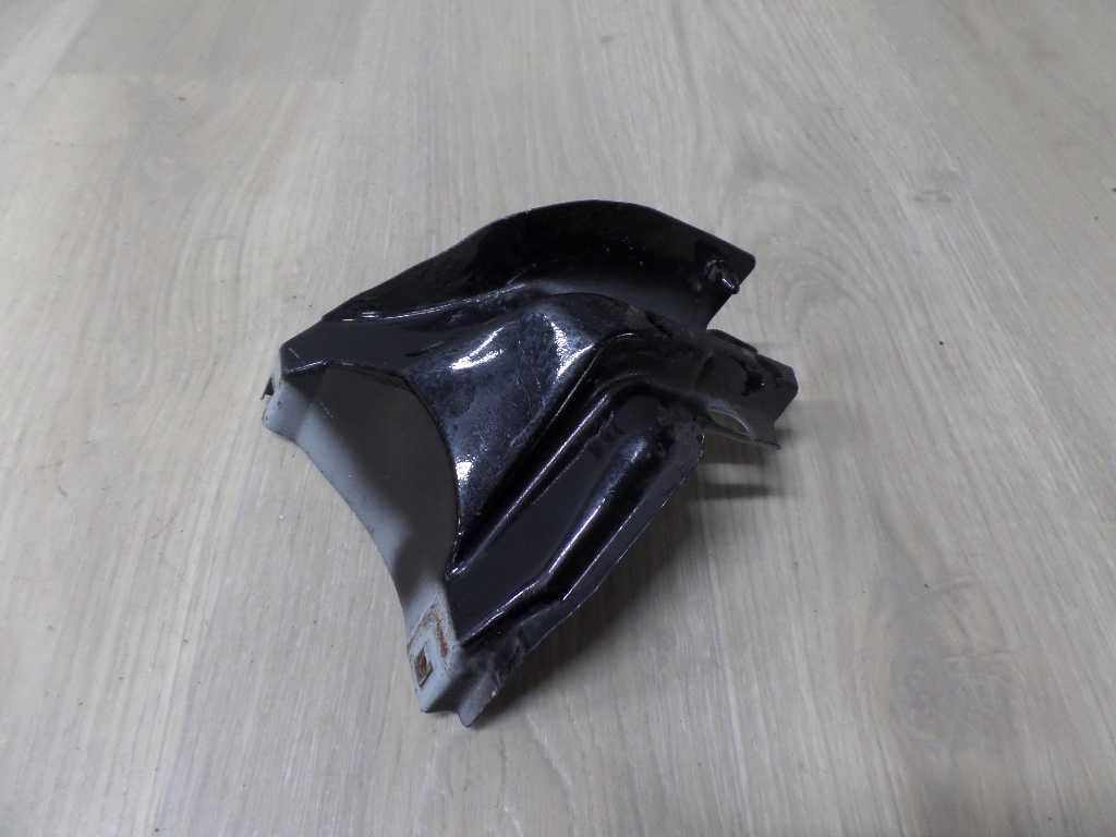 AUDI A3 8L WSPORNIK MOCOWANIE BLOTNIKA LEWE 8L0821135