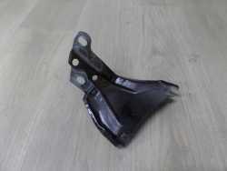 AUDI A3 8L WSPORNIK MOCOWANIE BLOTNIKA LEWE 8L0821135