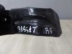 VW PASSAT B5 LIFT WSPORNIK MOCOWANIE BLOTNIKA PRAWE 3B0821238A