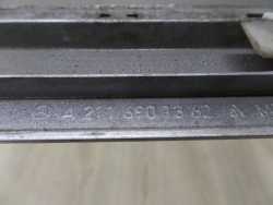 MERCEDES E KLASSA W211 02- LISTWA ZGARNIAJACA SZYBY PRAWY TYL A2117350565