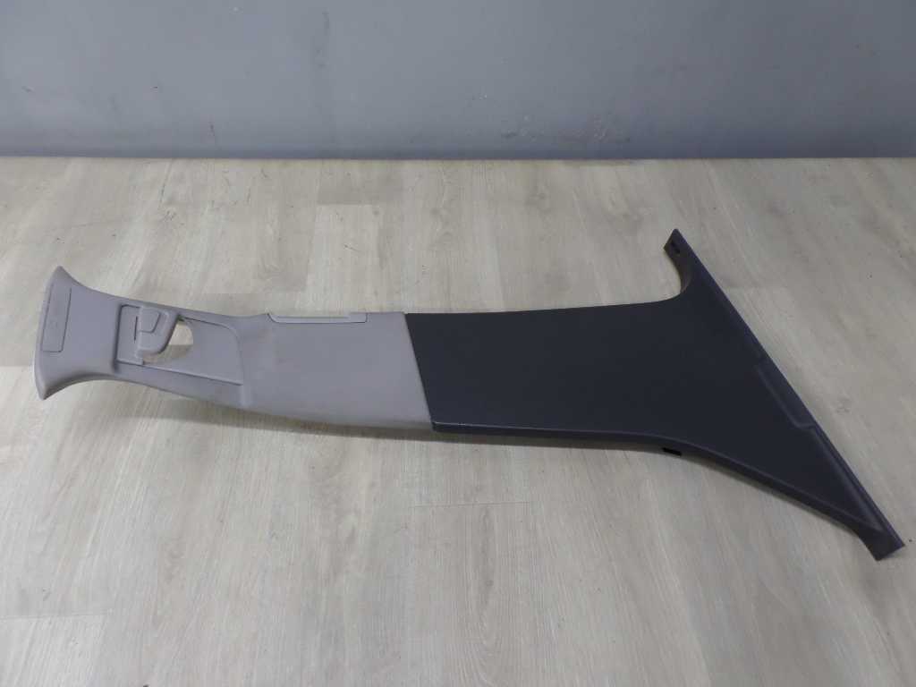 VOLVO S60 V60 II OSLONA SLUPKA SRODKOWEGO PRAWA 31307481