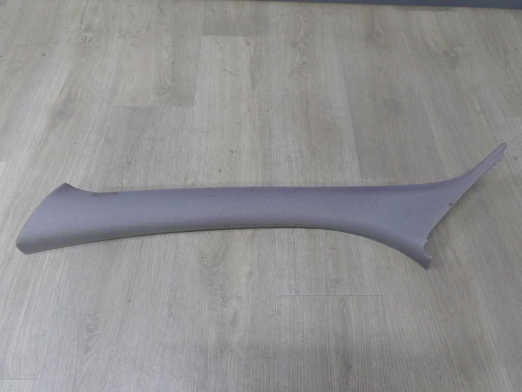 VOLVO S60 V60 II OSLONA SLUPKA LEWA 31307438