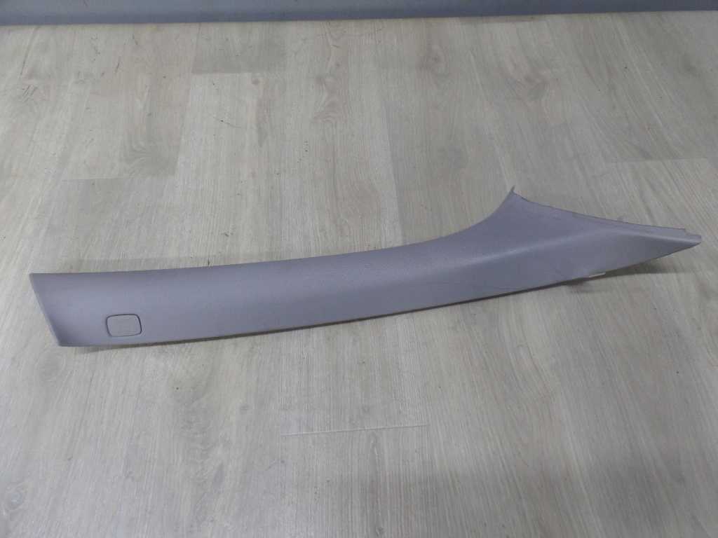 VOLVO S60 V60 II OSLONA SLUPKA PRAWA 31307439