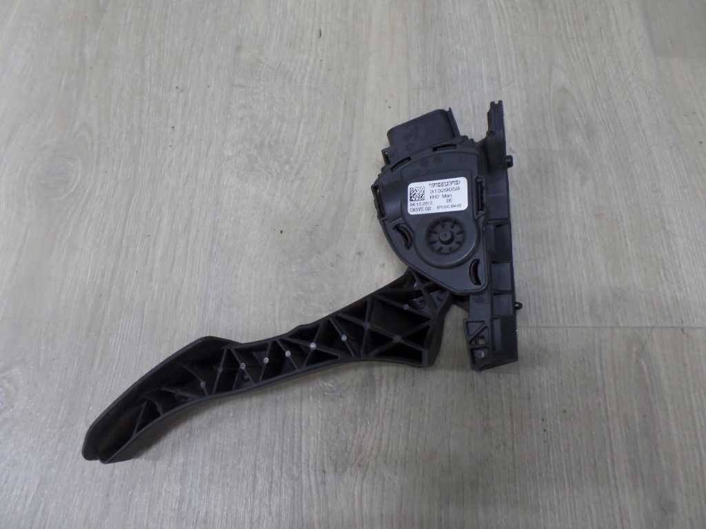 VOLVO S60 II V60 XC60 10- PEDAL POTENCJOMETR GAZU 31329059 UK ANGLIK