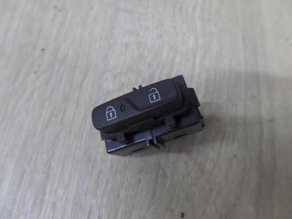 VOLVO S60 II V60 XC60 10- PRZELACZNIK PANEL BLOKADY DRZWI ZAMKA 31318990