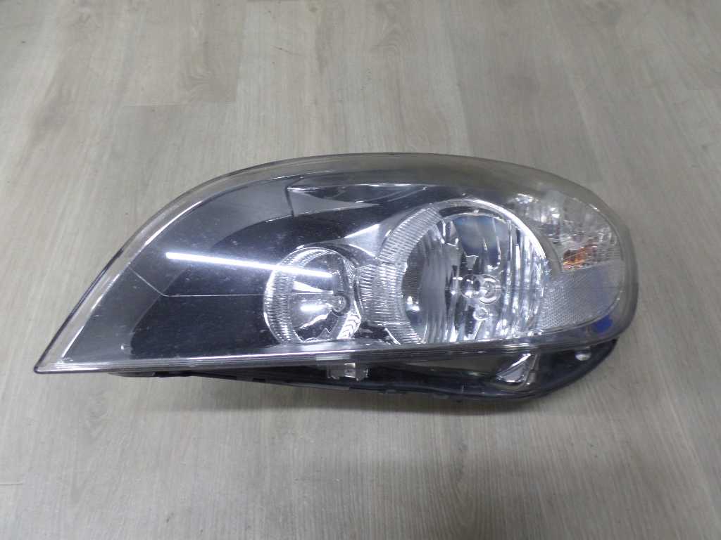 VOLVO S60 II V60 10-17 LAMPA REFLEKTOR PRZOD LEWY UK 31299996