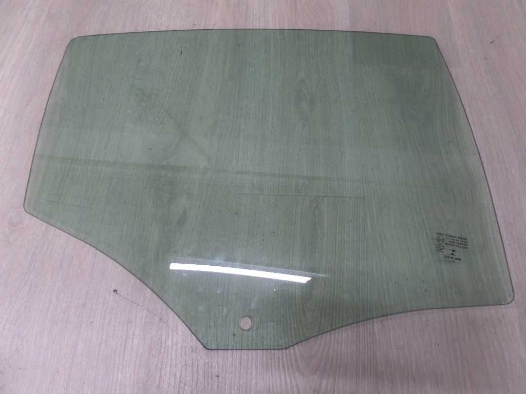 VOLVO S60 II 10-17 SZYBA BOCZNA PRAWY TYL SAINT-GOBAIN SEKURIT