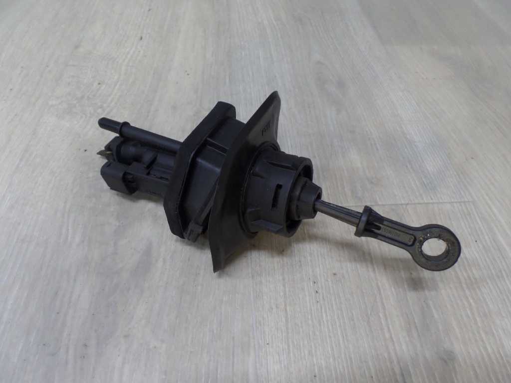 VOLVO S60 II V60 1.6 D D2 06- POMPKA SPRZEGLA BG91-7A542-BA