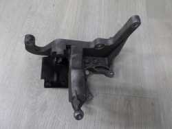 VOLVO S60 II V60 1.6 D D2 10- LAPA WSPORNIK POMPY SILNIKA AV6Q-9B470-BB