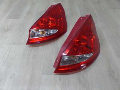 FORD FIESTA VII MK7 3D LAMPA TYL TYLNA PRAWA 8A61-13404-A 08-12