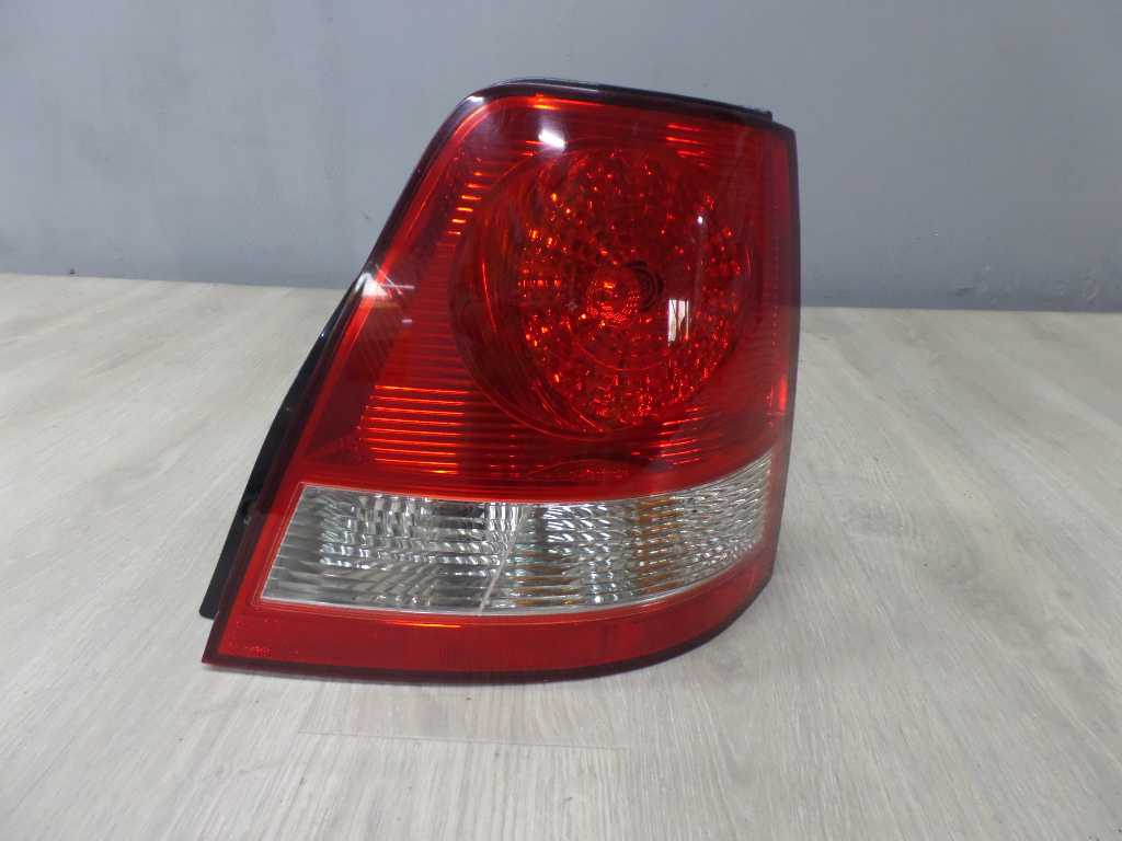 KIA SORENTO 02-09 LAMPA TYL PRAWA
