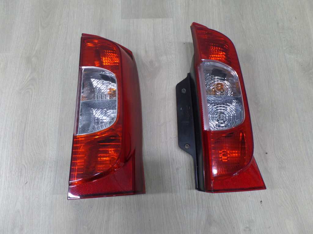 FIAT FIORINO NEMO QUBO LAMPA TYL PRAWA 1353205080 DRZWI 07-16