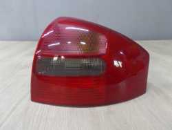 AUDI A6 C5 SEDAN LIFT LAMPA TYL BLOTNIKA PRAWA 4B5945096