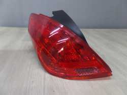 PEUGEOT 308 HB LAMPA TYL LEWA UK 07-13 9680425980