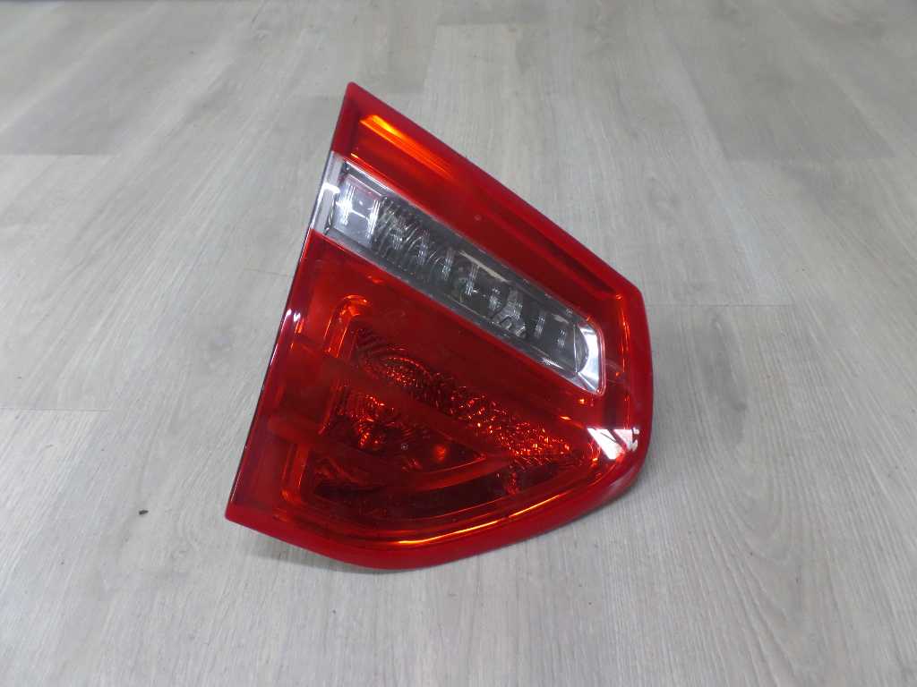 CITROEN C4 PICASSO LAMPA TYL LEWA KLAPY 9653547777 06-10
