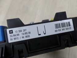 OPEL ASTRA H ZAFIRA B SKRZYNKA BEZPIECZNIKOW BSI 13268287 LJ 5DK008
