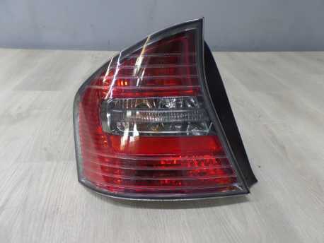 SUBARU LEGACY IV SEDAN 03-09 LAMPA TYL LEWA