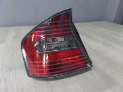 SUBARU LEGACY IV SEDAN 03-09 LAMPA TYL LEWA